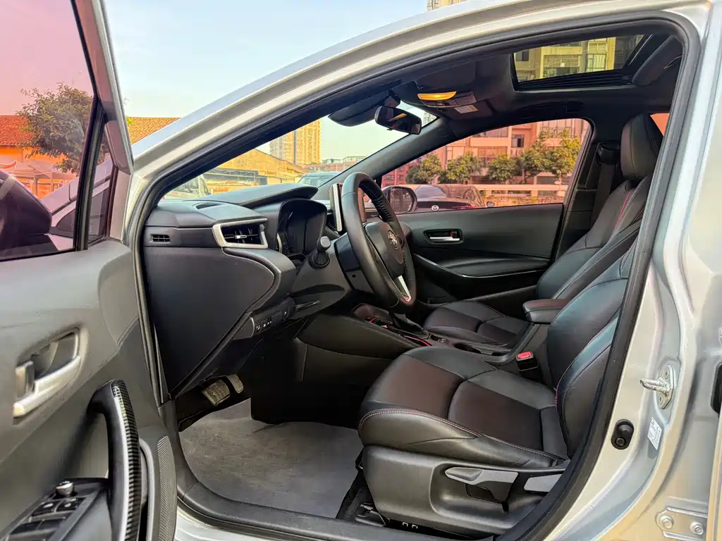 Levin Dual Engine 1.8 H E-CVT Sport