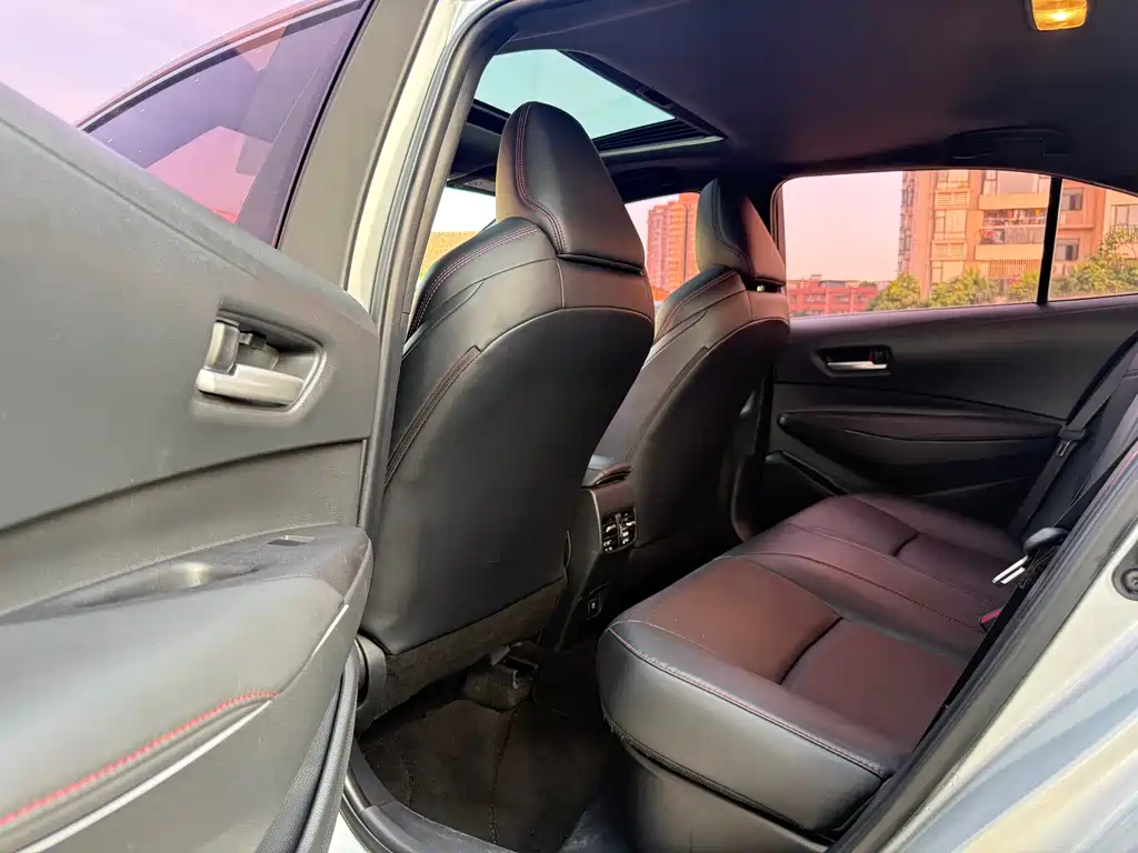 Levin Dual Engine 1.8 H E-CVT Sport
