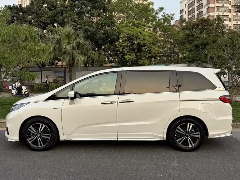 Honda Odyssey 2.0 L Sharp· Premium