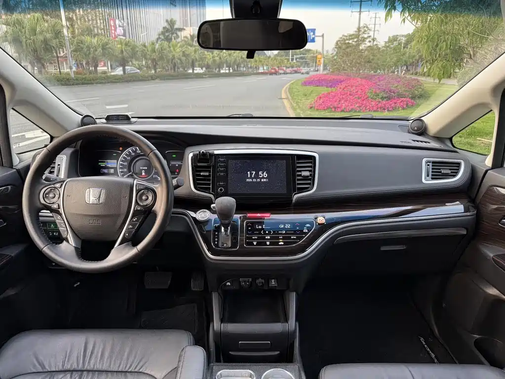 Odyssey 2.0 L Sharp· Premium