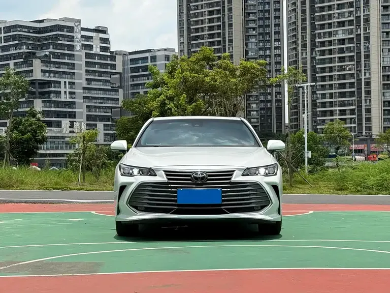 Toyota Avalon 2.5 L Luxury