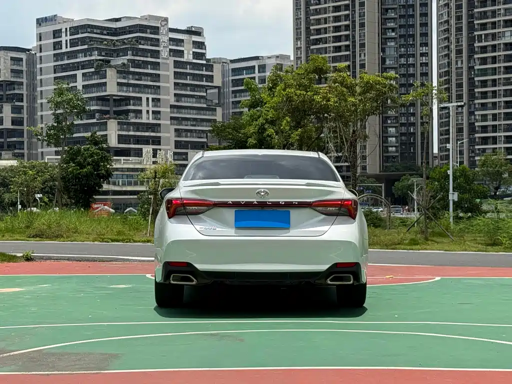 Avalon 2.5 L Luxury