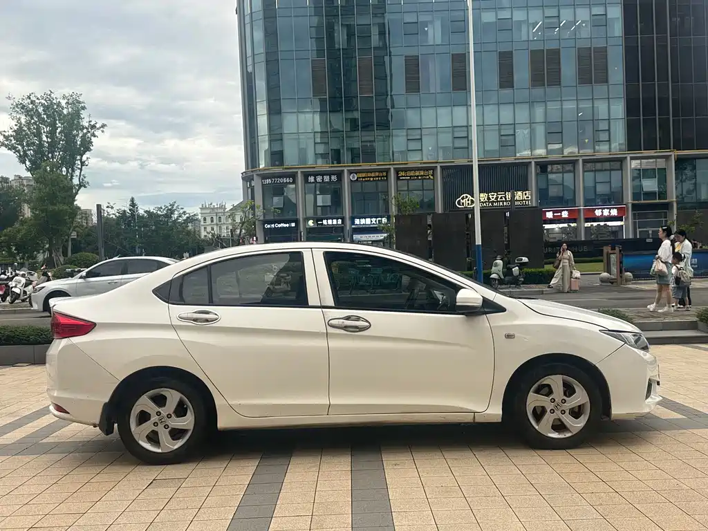City 1.5 L CVT Elite
