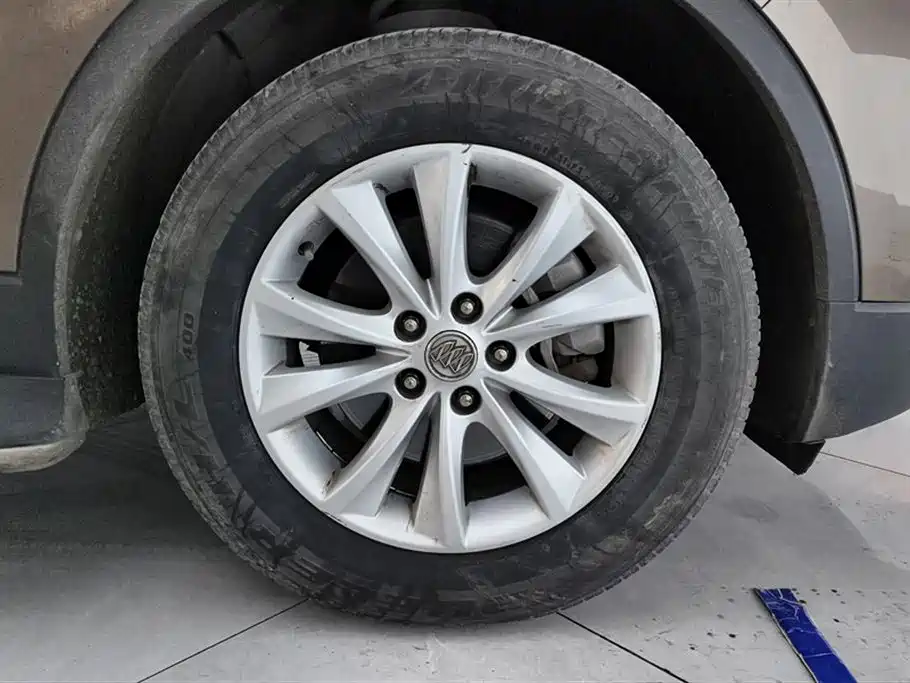 Envision Plus 28 T 4 WD Elite