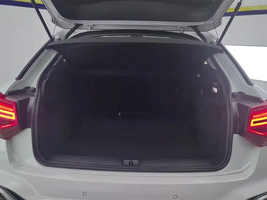 Audi Q2 L 35 TFSI Progressive Dynamic