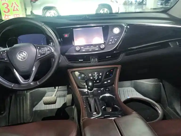 Envision Plus 28 T 4 WD Luxury