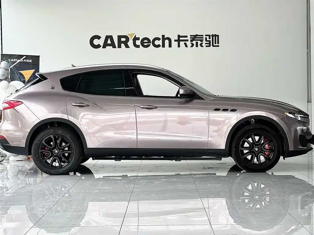 Levante 3.0 T Standard
