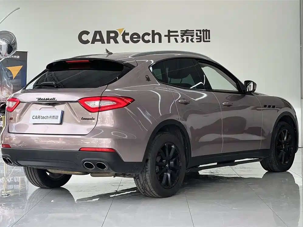 Levante 3.0 T Standard