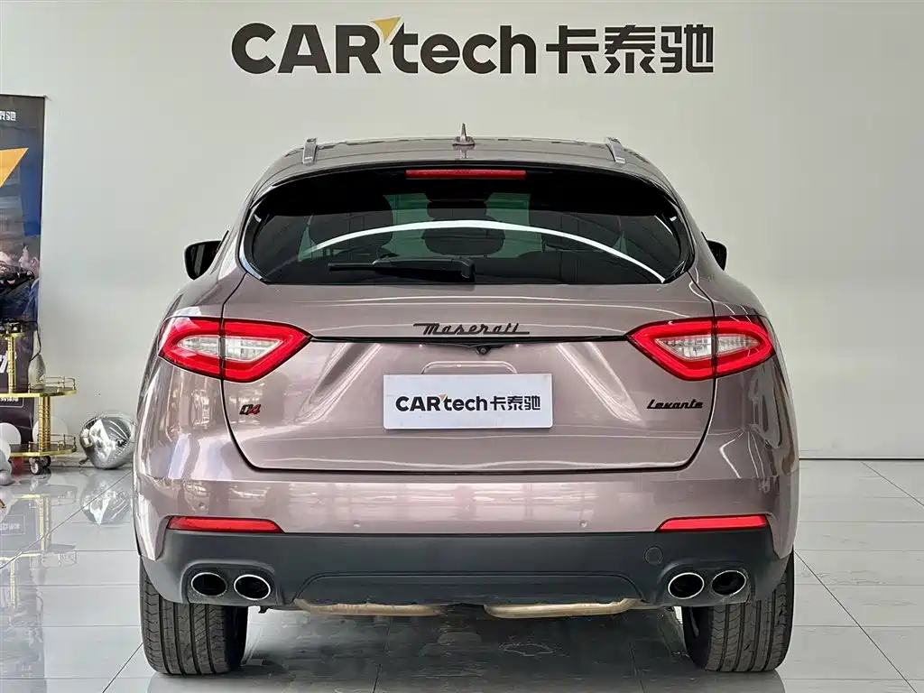 Levante 3.0 T Standard