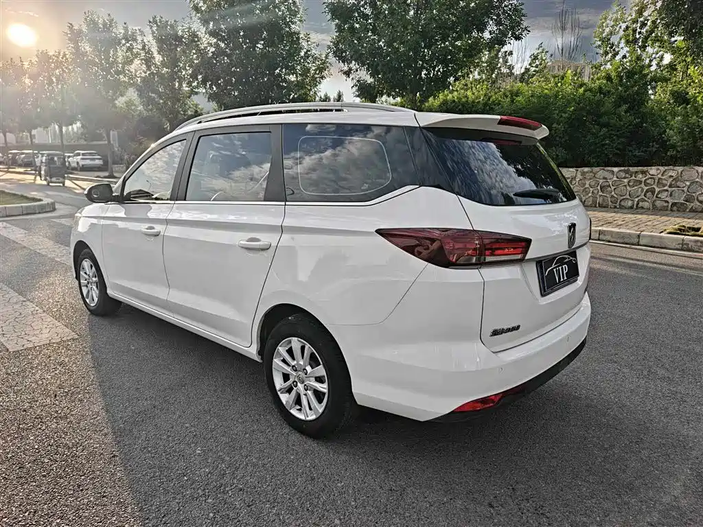 Baojun 360 1.5 L Auto Elite CN-VI
