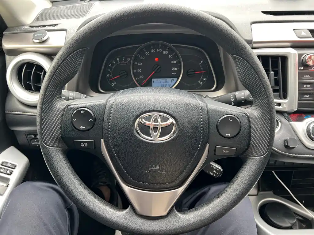 RAV4 2.0 L CVT 2 WD Style CN-VI