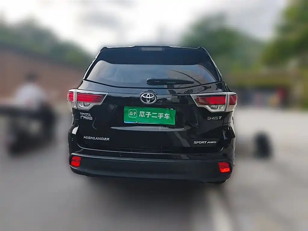 Highlander 2.0 T 4 WD Luxury 7-seat
