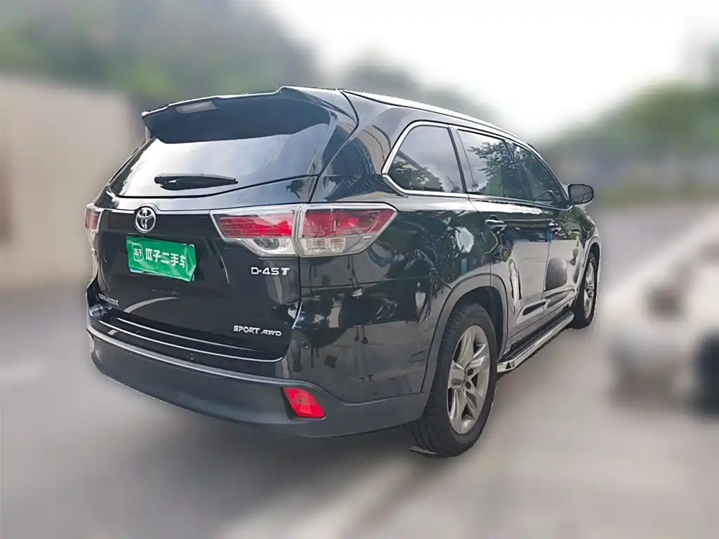 Highlander 2.0 T 4 WD Luxury 7-seat