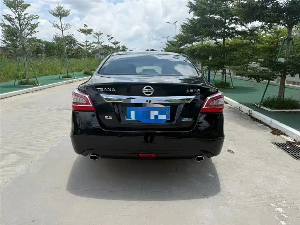 Teana 2.5 L XL-NAVI Tech Smart Enjoyment