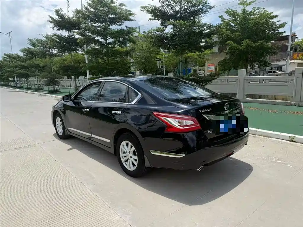 Teana 2.5 L XL-NAVI Tech Smart Enjoyment