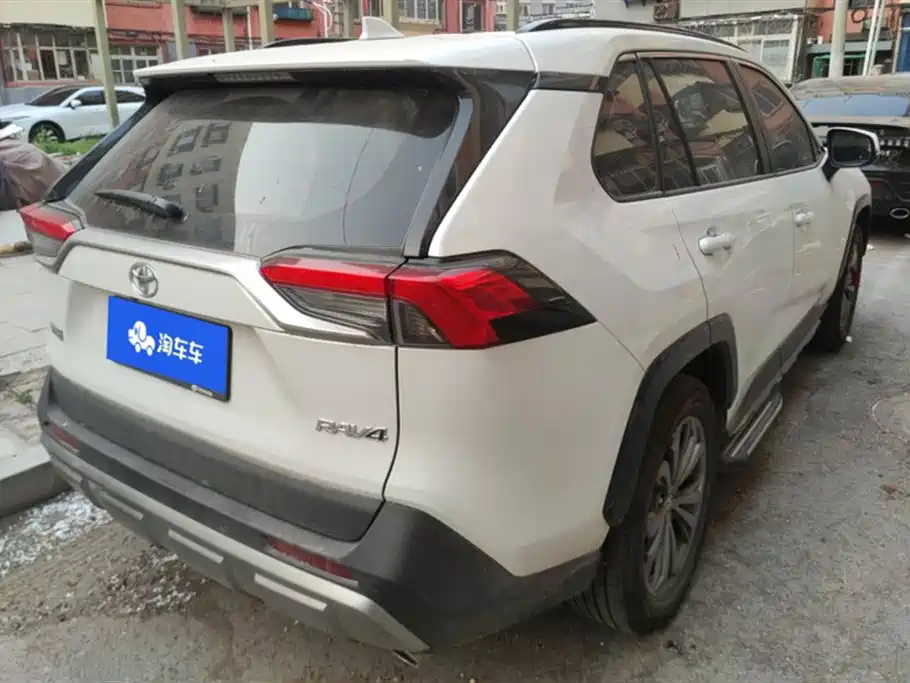 RAV4 2.0 L CVT 2 WD Style Plus