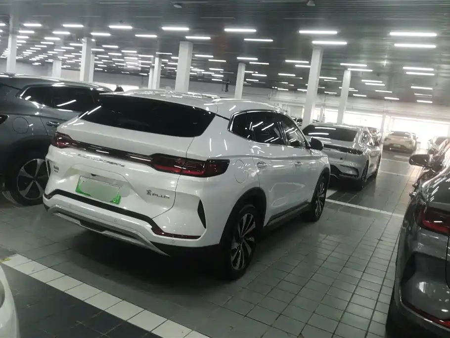 Song PLUS NEV Glory DM-i 110 km Flagship PLUS