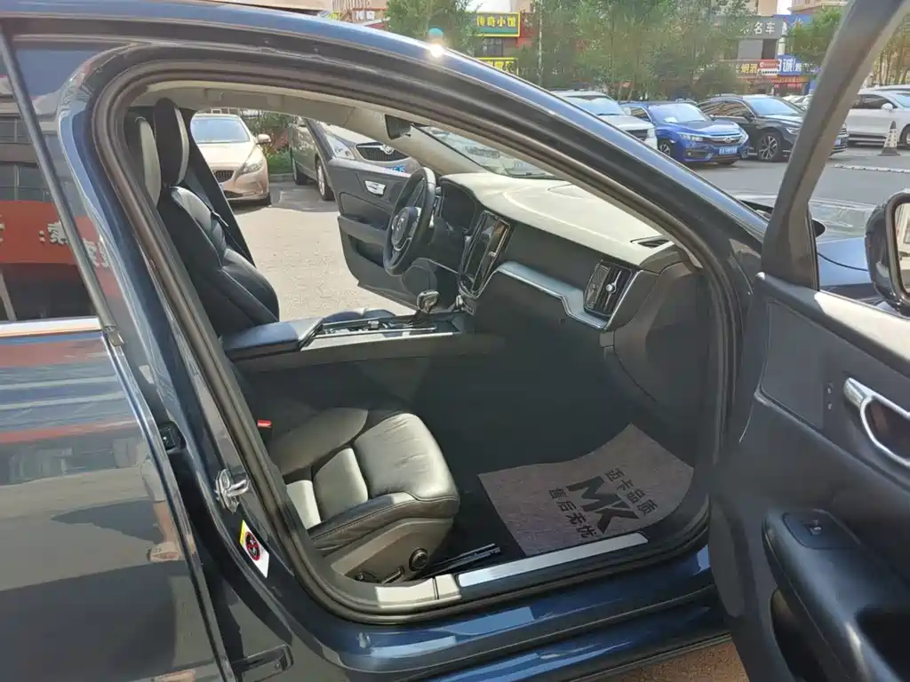 Volvo S60 T4 Smart Ease Luxury