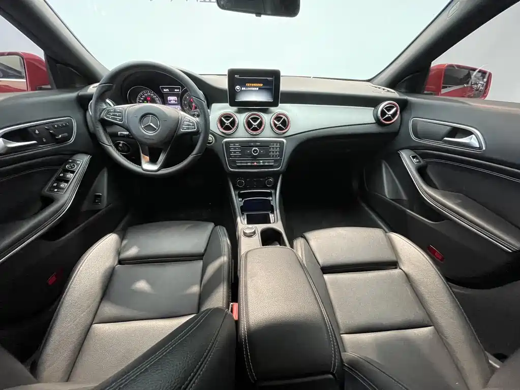 Mercedes-Benz CLA (Import) CLA 200 Fashion