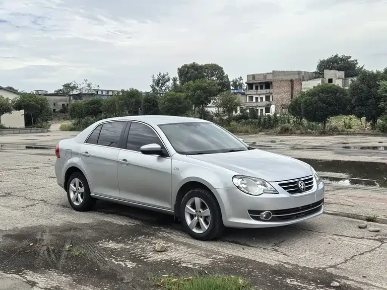 Volkswagen Bora 1.6 L Auto Fashion