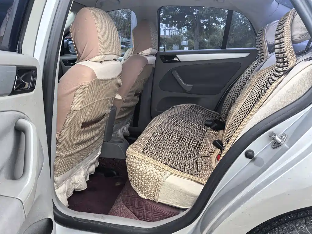 Bora 1.6 L Auto Fashion