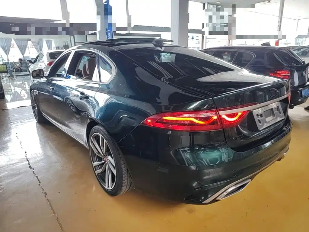 Jaguar XFL XFL 2.0 T P250 2 WD Premium Luxury Gilt