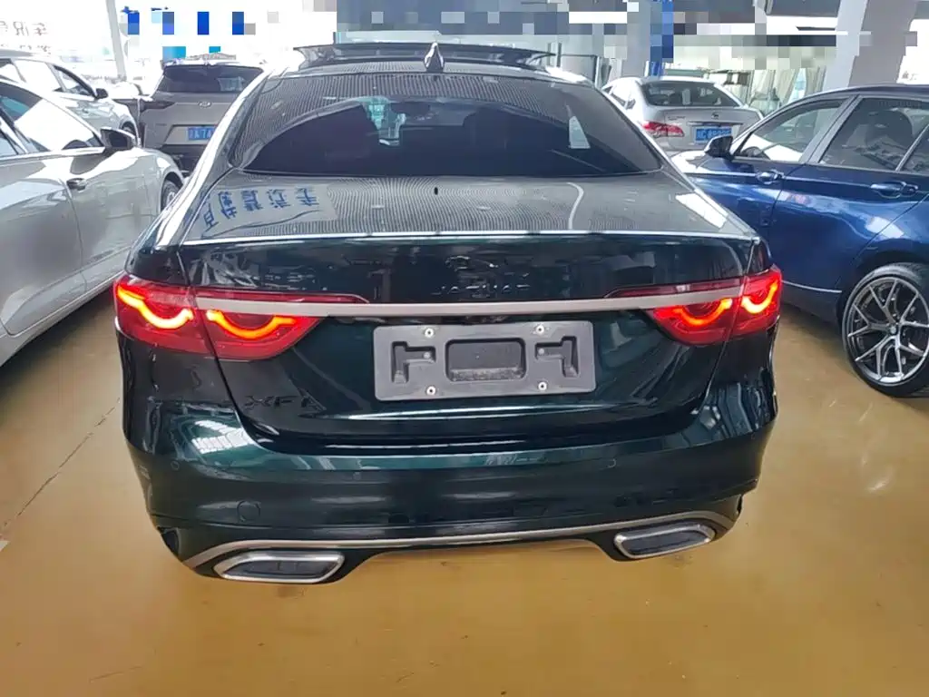 Jaguar XFL XFL 2.0 T P250 2 WD Premium Luxury Gilt