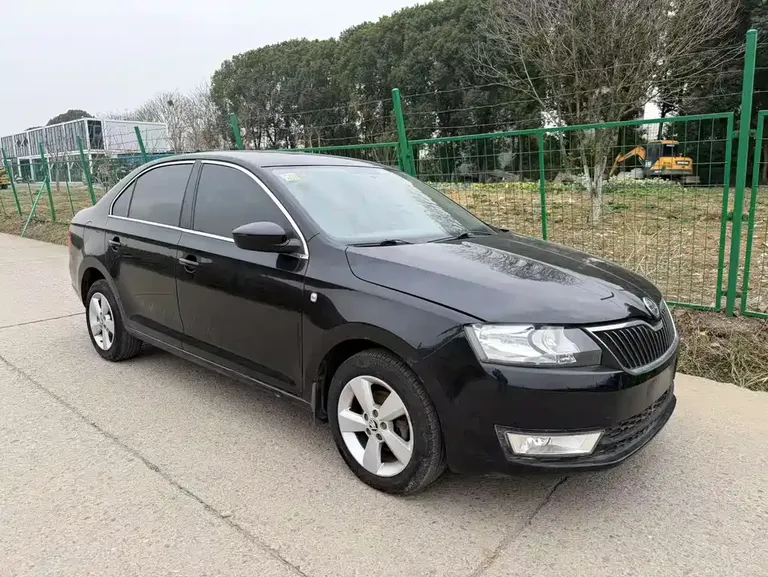 Skoda Rapid 1.6 L Auto Smart Select
