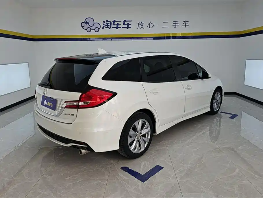 Jade 1.8 L Auto Comfort 5-seat