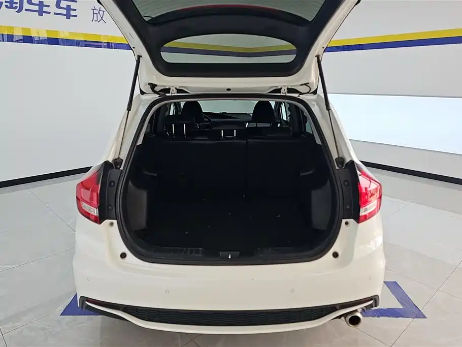 Jade 1.8 L Auto Comfort 5-seat