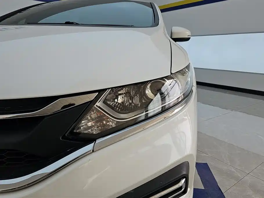 Jade 1.8 L Auto Comfort 5-seat