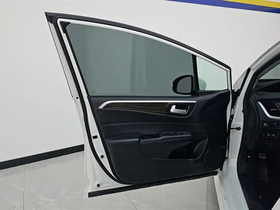 Jade 1.8 L Auto Comfort 5-seat