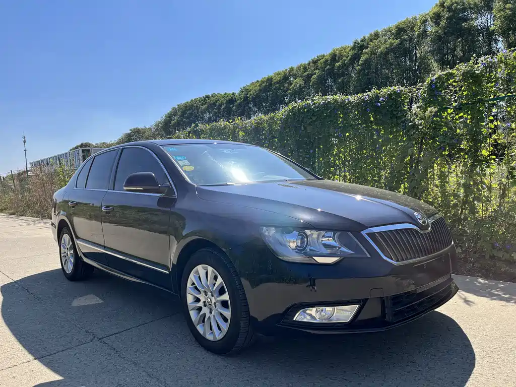 Superb 1.8 TSI Auto Noble