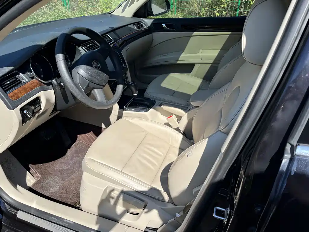 Superb 1.8 TSI Auto Noble
