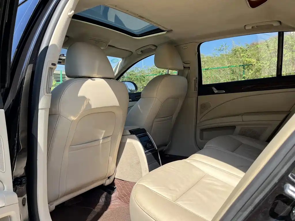 Superb 1.8 TSI Auto Noble