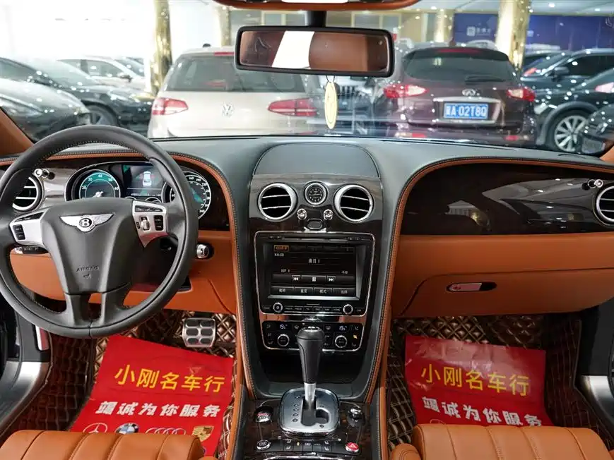 Flying Spur 4.0 T V8 Standard