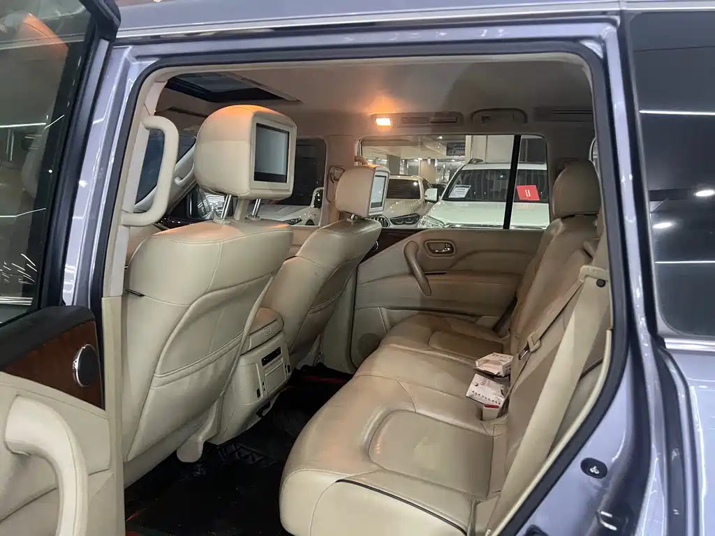 Infiniti QX80 英菲尼迪QX80 2018款 5.6 L 中东版