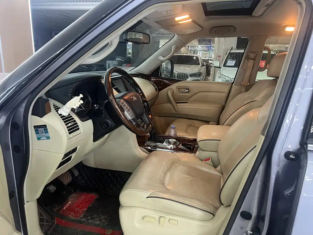 Infiniti QX80 英菲尼迪QX80 2018款 5.6 L 中东版