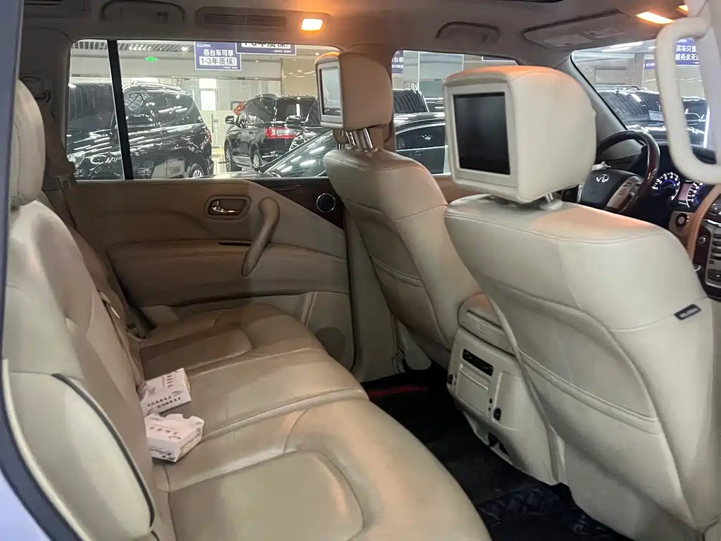 Infiniti QX80 英菲尼迪QX80 2018款 5.6 L 中东版