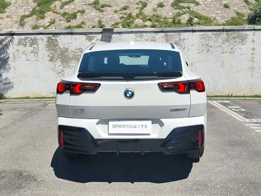 BMW X2 sDrive25 i M Offroad Package