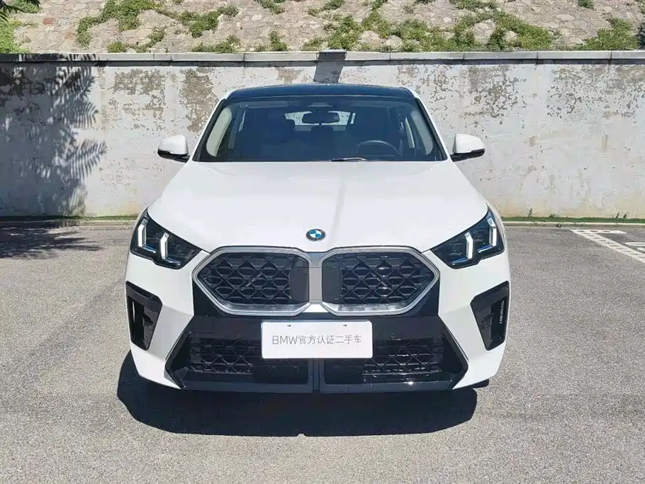 BMW X2 sDrive25 i M Offroad Package