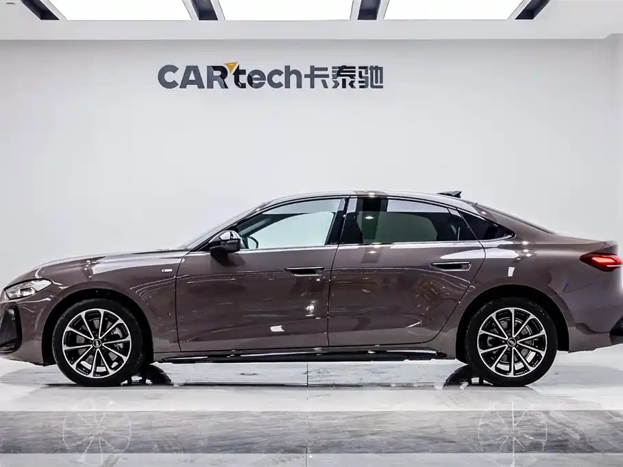 Audi A5 L 2.0 T Sport Plus