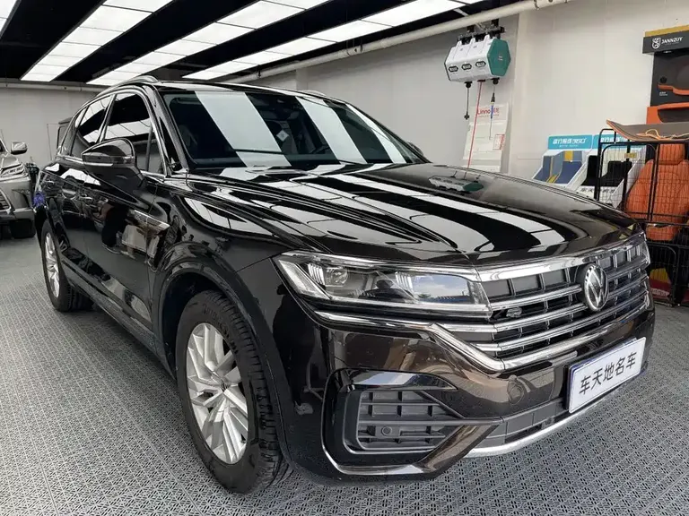 Volkswagen Touareg 2.0 TSI Sharp Style