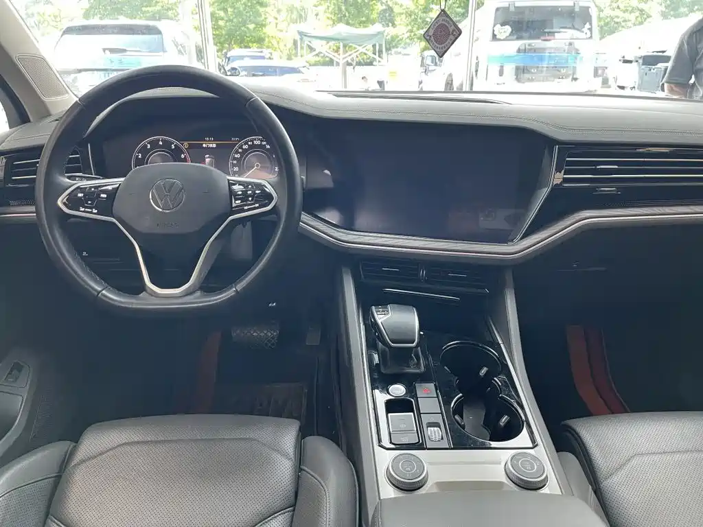 Touareg 2.0 TSI Sharp Style