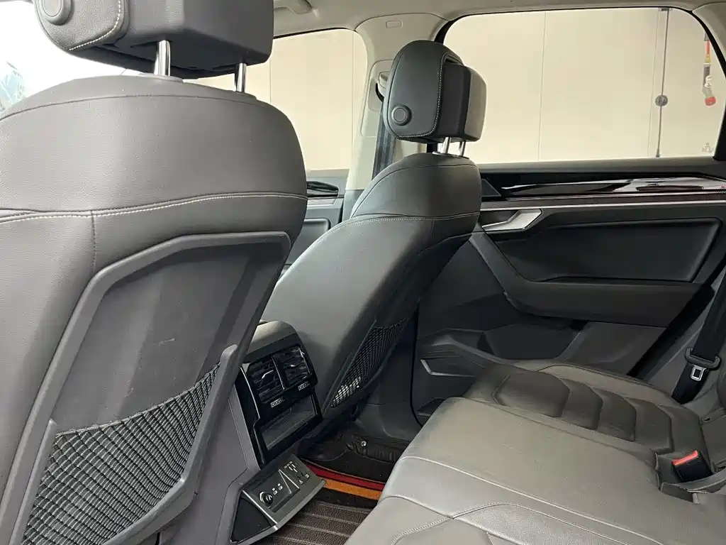 Touareg 2.0 TSI Sharp Style