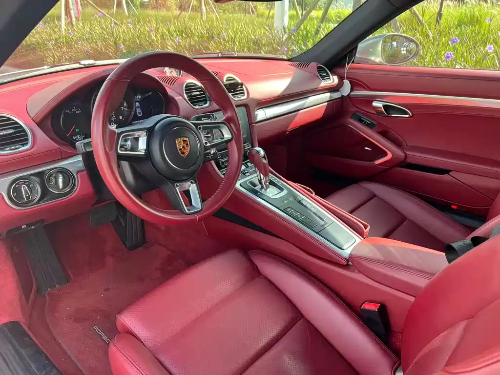 Porsche 718 Cayman 2.0 T