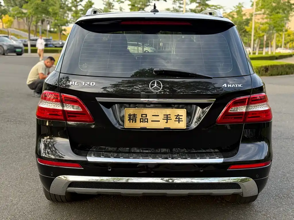 Mercedes-Benz M-Class ML 320 4 MATIC