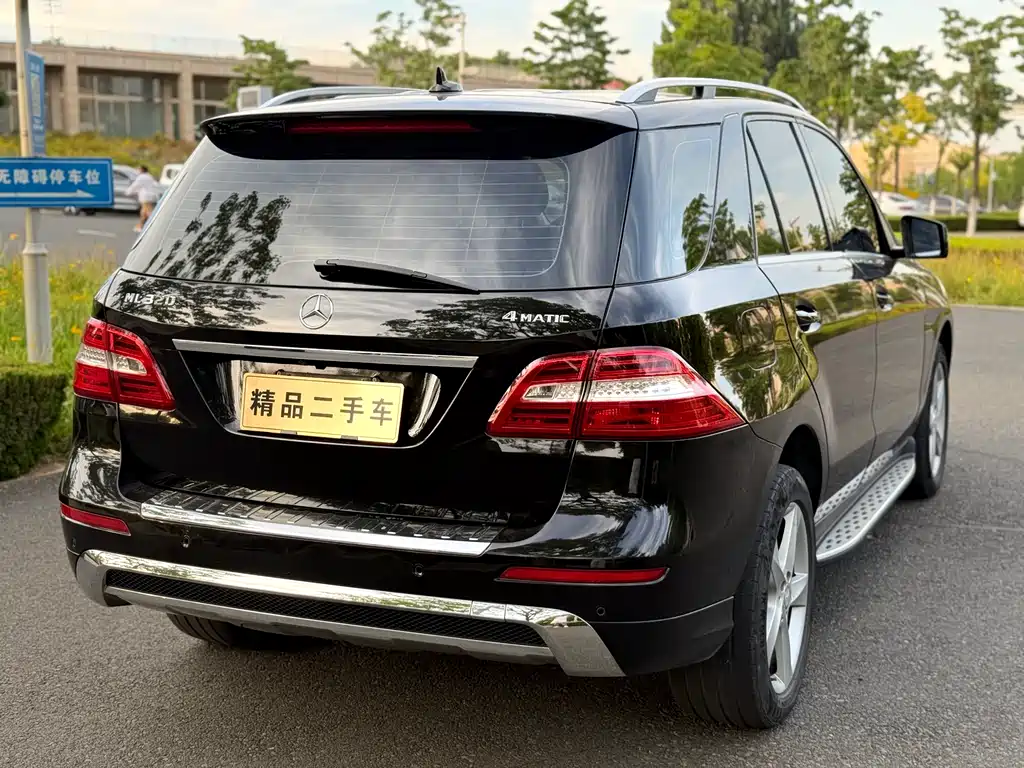 Mercedes-Benz M-Class ML 320 4 MATIC