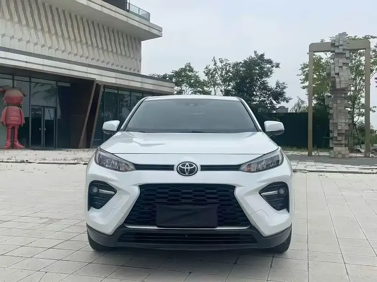 Toyota Wildlander 2.0 L CVT 2 WD Luxury