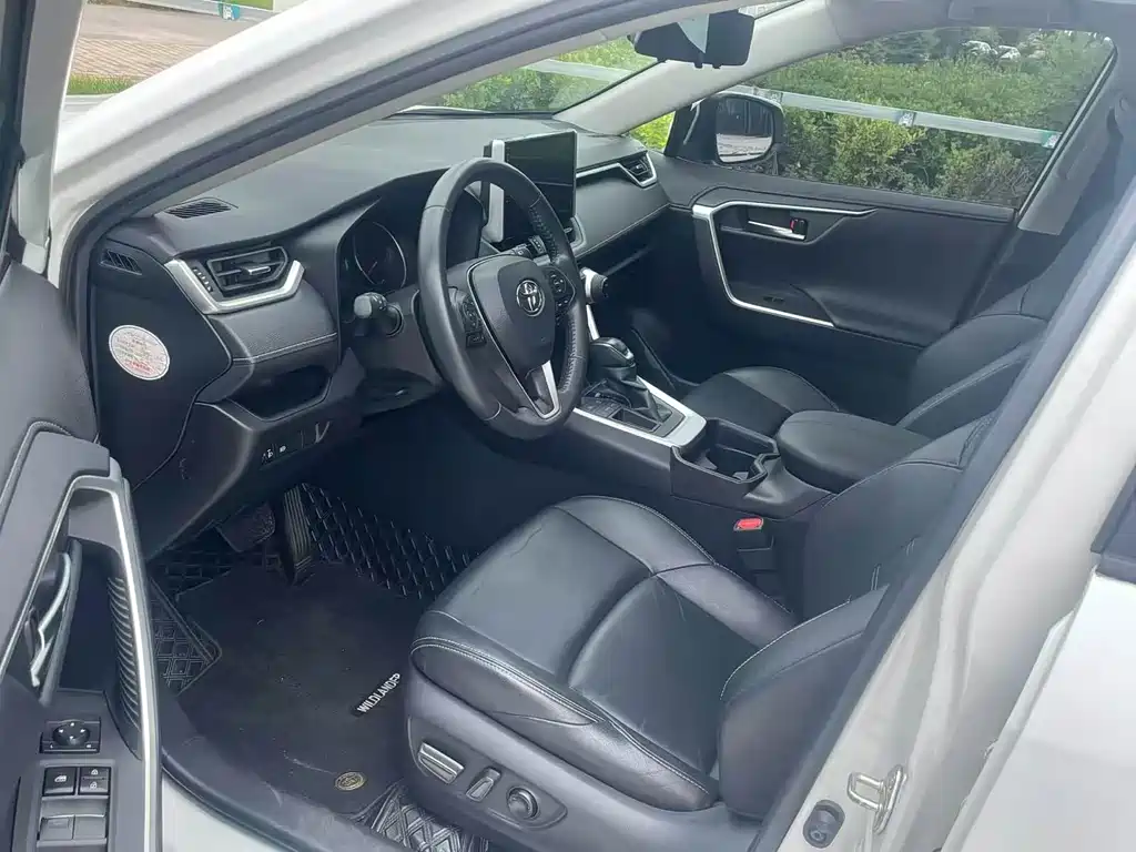 Wildlander 2.0 L CVT 2 WD Luxury
